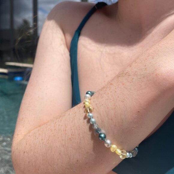 Hand Knotted Pearl and Aquamarine Bracelet - Handmade - Picture 9 of 14